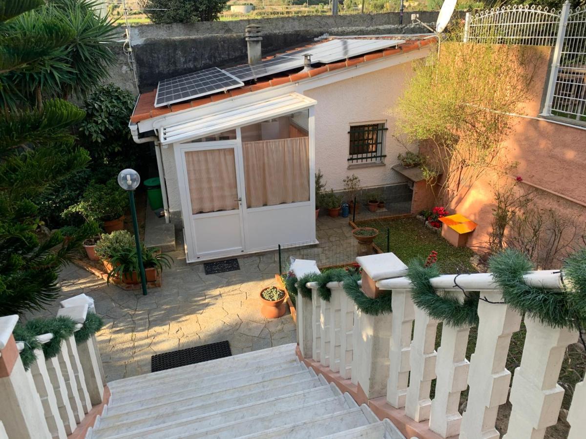 Resort Dependance Di Villa Rosa Maria Savona Buitenkant foto